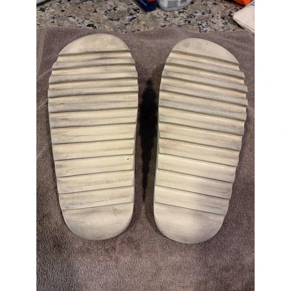 adidas yeezy slide